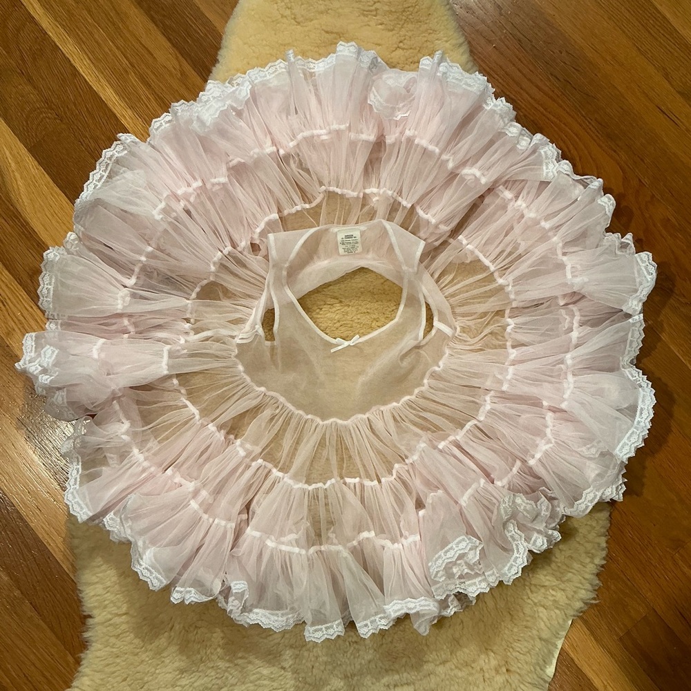 Vintage Daddeese pale pink petticoat slip
